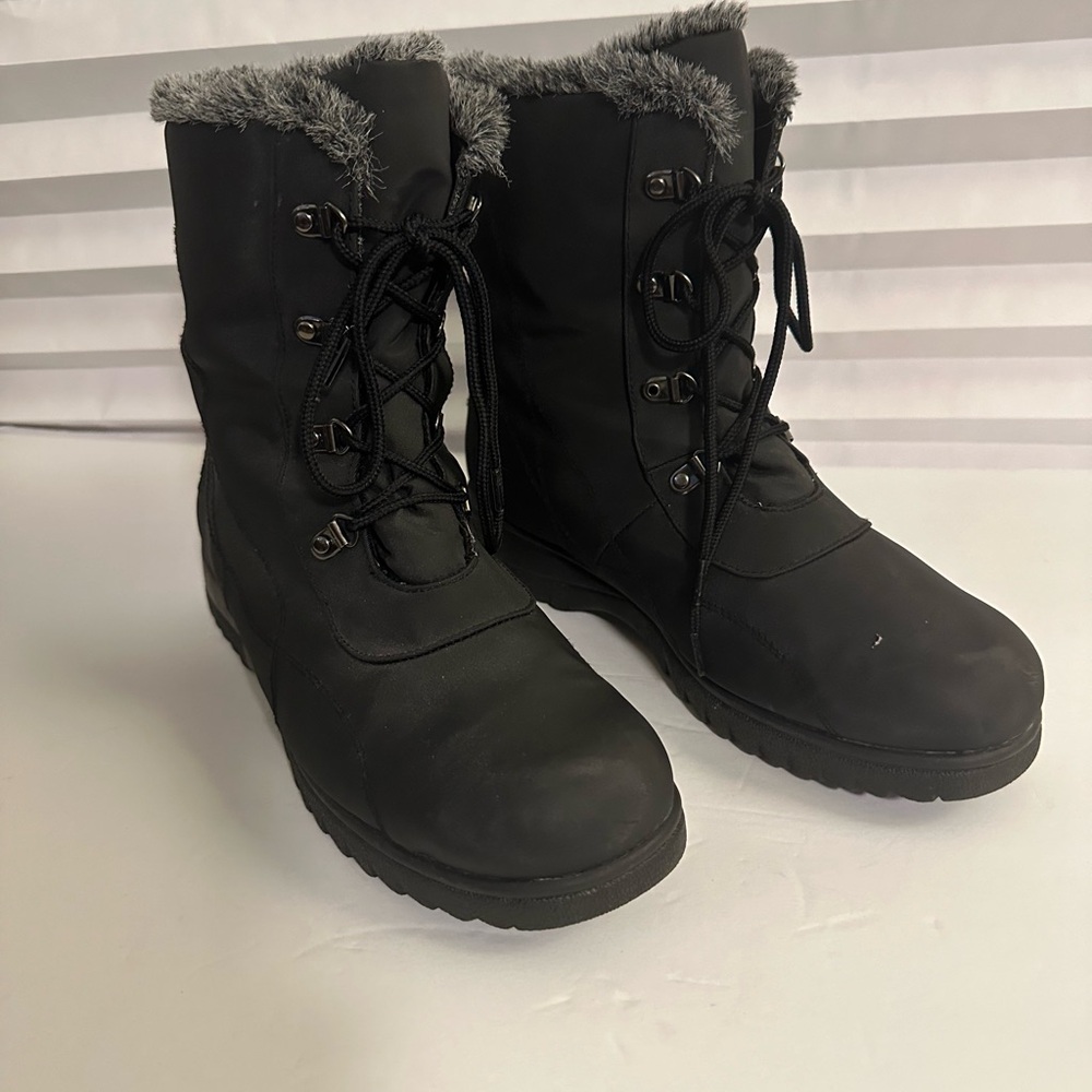 Totes all weather boots size 9
